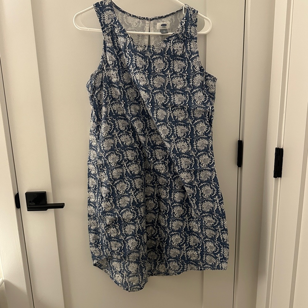Old Navy Navy and White Dress